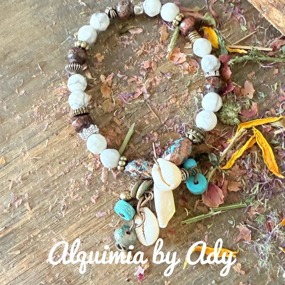 Alquimia White and Blue Beaded Bracelet